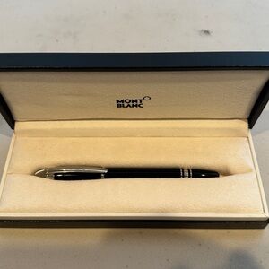Montblanc Luxury Black and Silver Pen